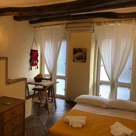Lo Sguardo Sul Corso - Appartamento Intero Cagliari Eksteriør billede