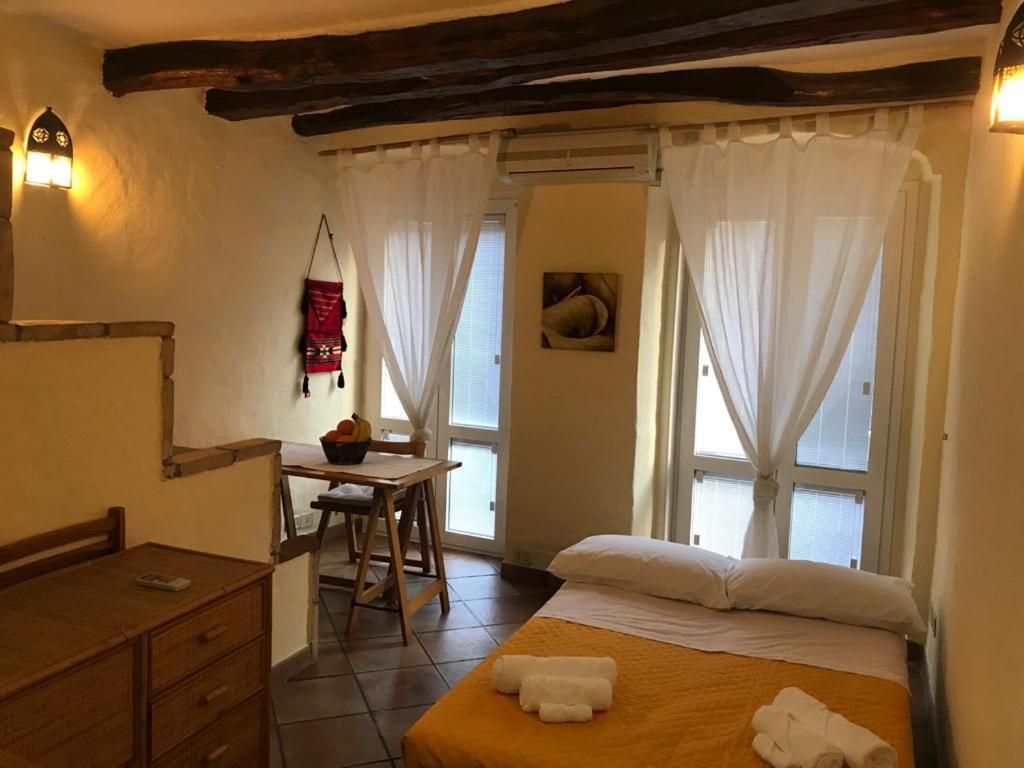 Lo Sguardo Sul Corso - Appartamento Intero Cagliari Eksteriør billede